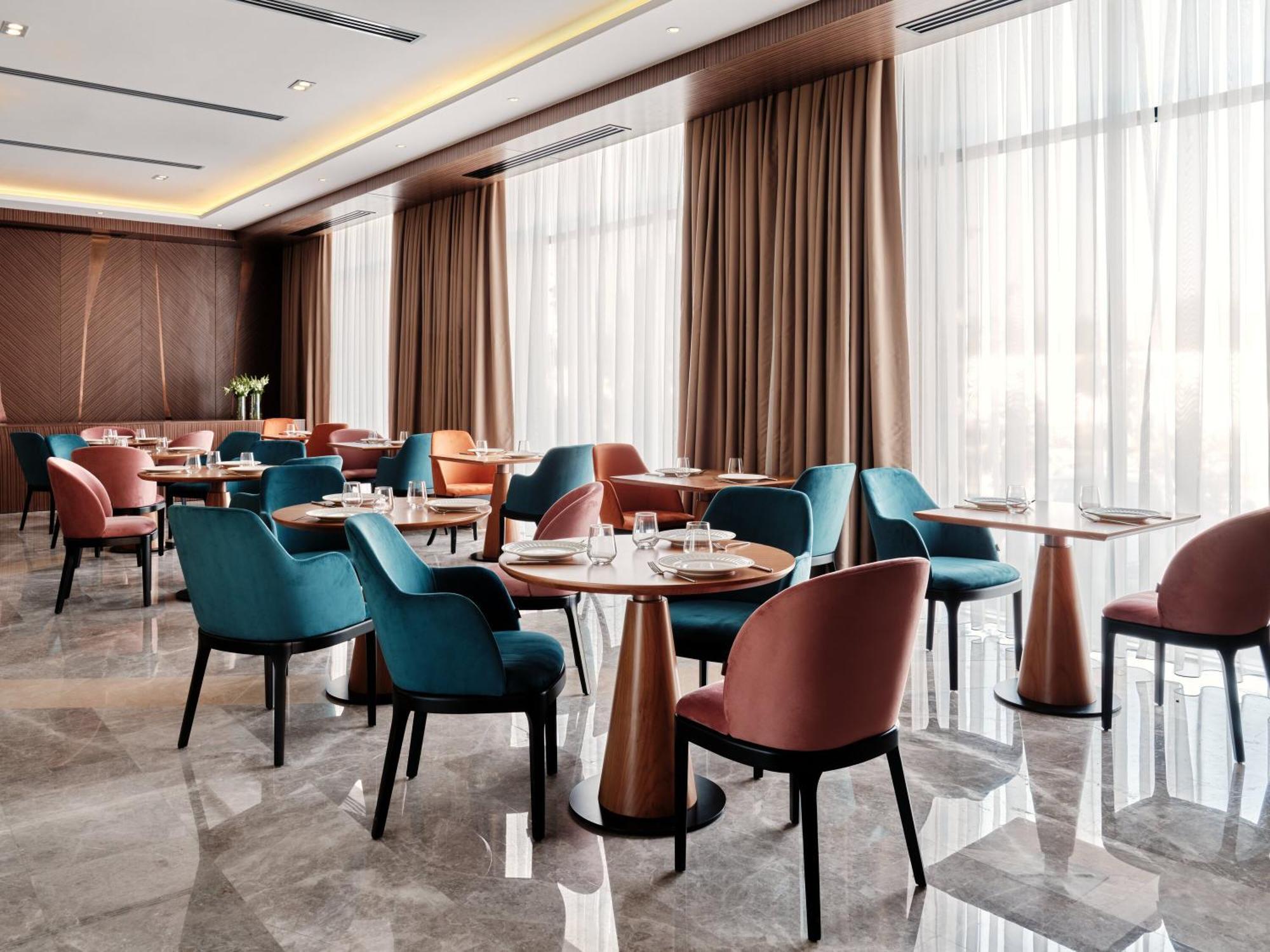 Crowne Plaza Tashkent By Ihg Hotel ภายนอก รูปภาพ