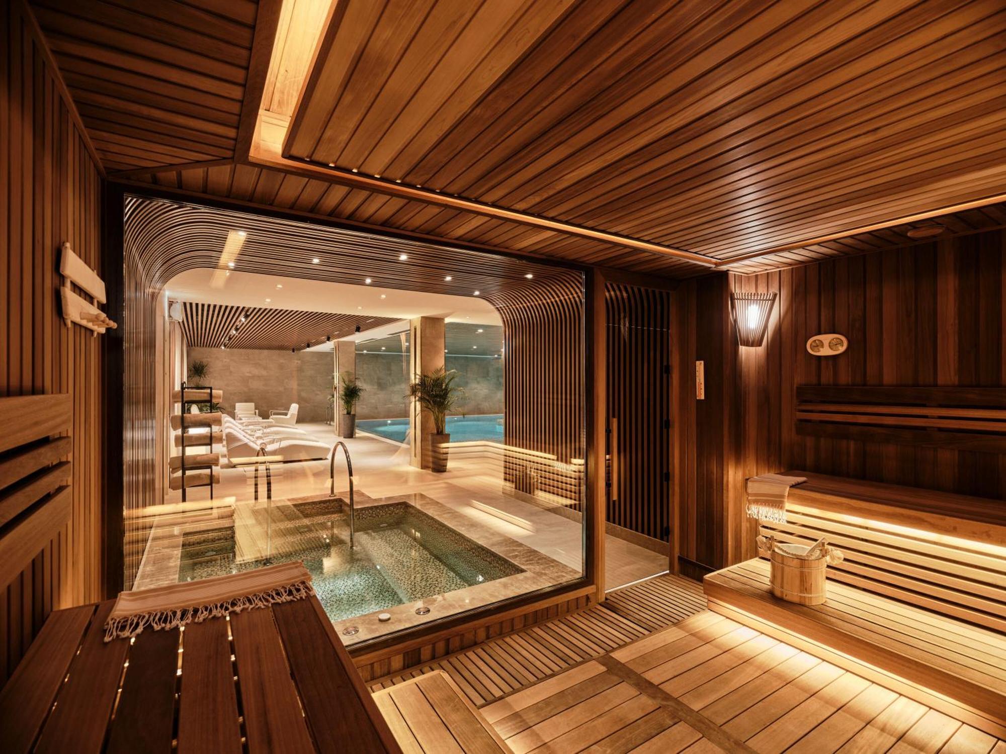 Crowne Plaza Tashkent By Ihg Hotel ภายนอก รูปภาพ